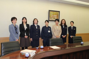 同日、東京入国管理局にて 女性職員との懇談会を行いました。