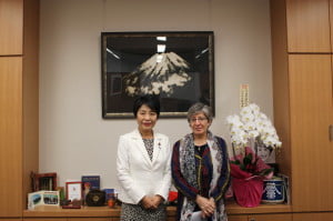 シーマ・サマル アフガニスタン独立人権委員会委員長来訪